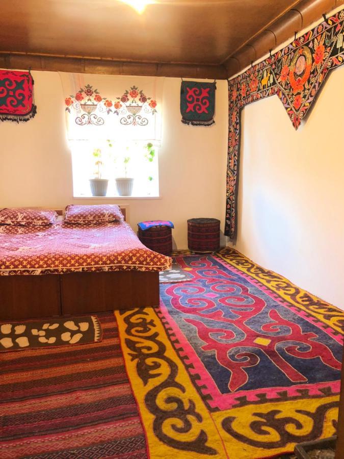 Tilek Guest House Sary-Mogul Exterior photo